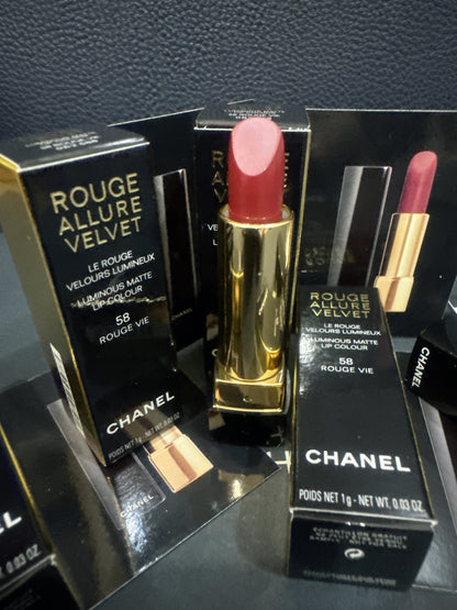 CHANEL ROUGE ALLURE VELVET
LUMINOUS MATTE LIP COLOUR
MINI