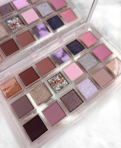 Huda Rose Quartz Eyeshadow Palette