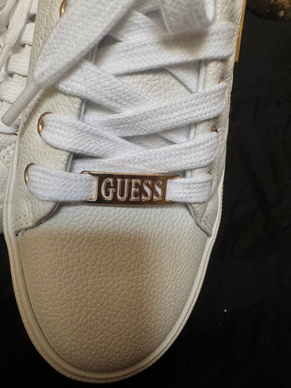 Guess Kents White Quilted Pebbled White Triangle Logo Sneakers Size 8.5