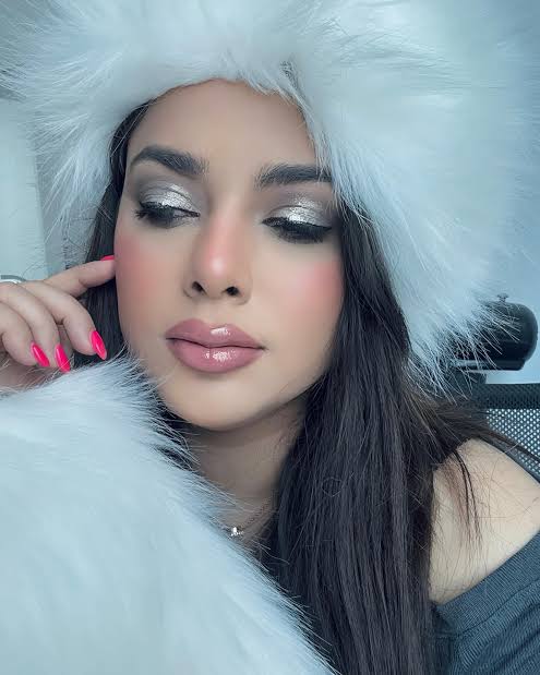 Huda Beauty Icy Nude Eyeshadow Palette