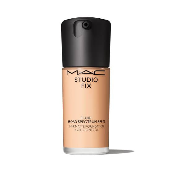 STUDIO FIX FLUID SPF 15 24HR MATTE FOUNDATION + OIL CONTROL