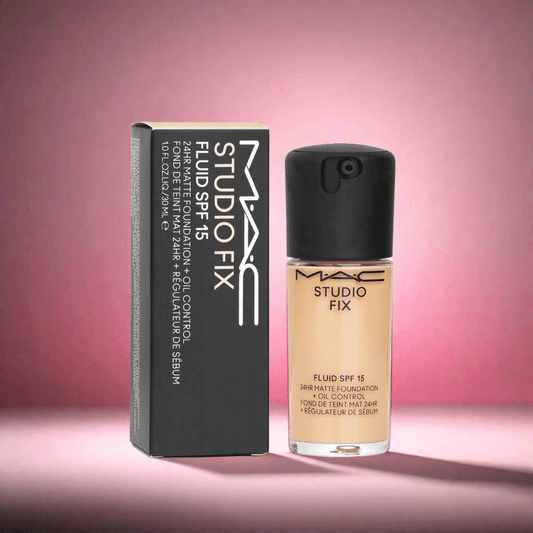 STUDIO FIX FLUID SPF 15 24HR MATTE FOUNDATION + OIL CONTROL