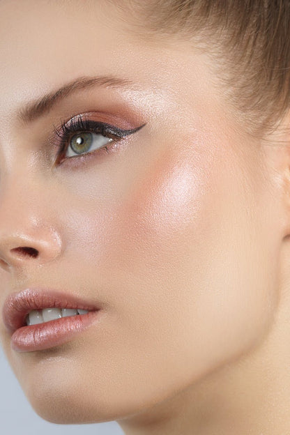 STILA HEAVEN'S HUE HIGHLIGHTER….KiTTEN